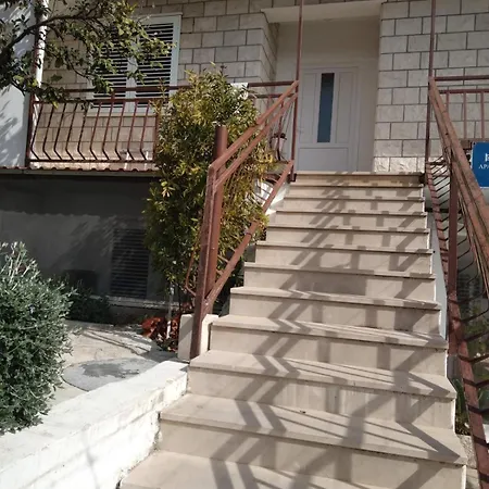 Apartament Lile