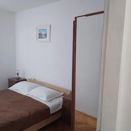 Apartament Lile