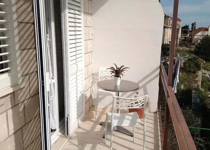 Apartament Lile