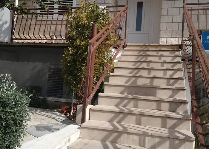 Apartament Lile