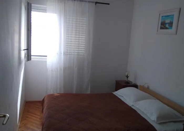 Apartament Lile *